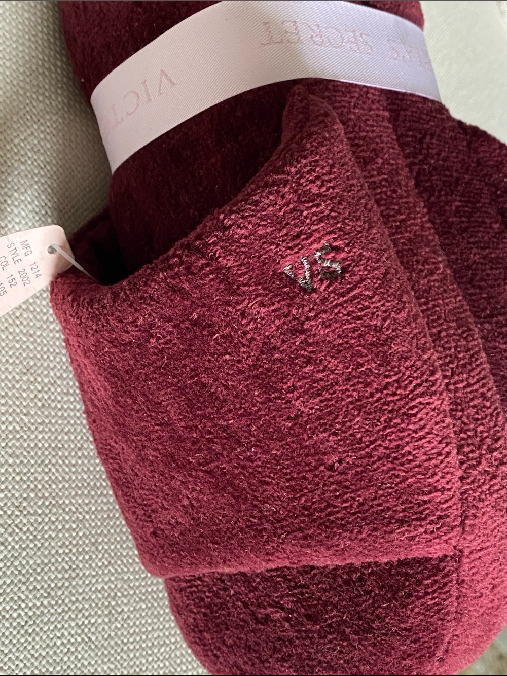 Victoria's Secret Women’s Plush Platform Slippers- Burgundy Size Medium - Picture 4 of 8